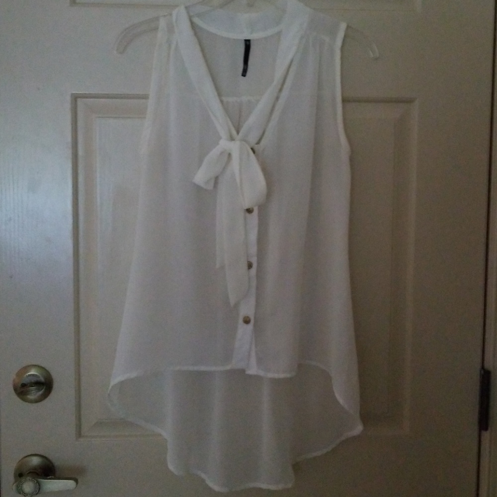 White flowy blouse